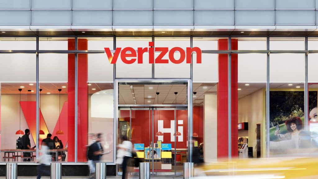 Top Verizon Smartphone Savings and Plan Promotions for August 2026